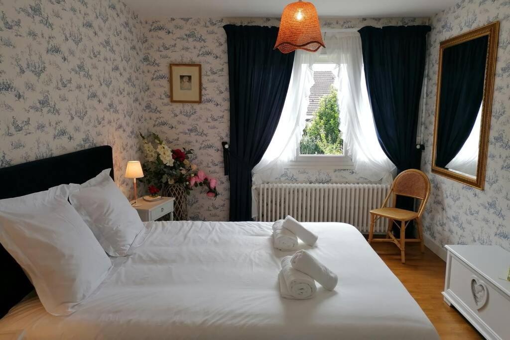 Maison très beau jardin 10 mn a pied centre ville Bayeux proche plages du débarquement Extérieur photo