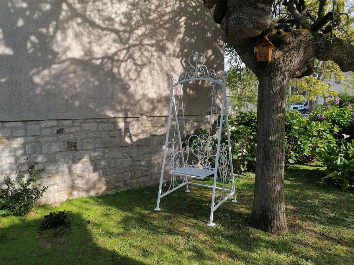 Maison très beau jardin 10 mn a pied centre ville Bayeux proche plages du débarquement Extérieur photo